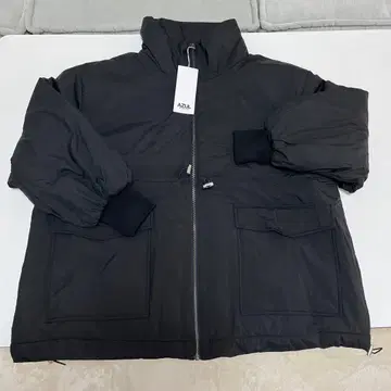 AZUL 블랙 다운 자켓 M 사이즈