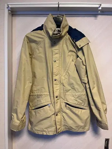 베이지/네이비 마운틴 파카 S 사이즈