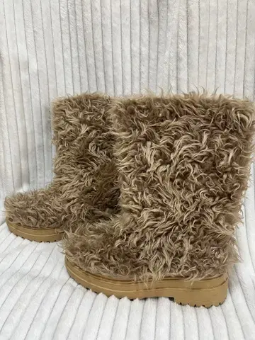 mystic 미스틱 퍼 부츠 23.5