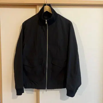 블랙 집업 점퍼