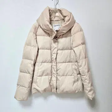 아이보리 다운 자켓