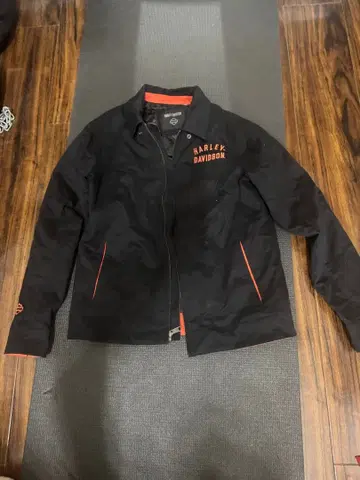 Harley-Davidson 블랙 자켓 가격 인하 협상 가능