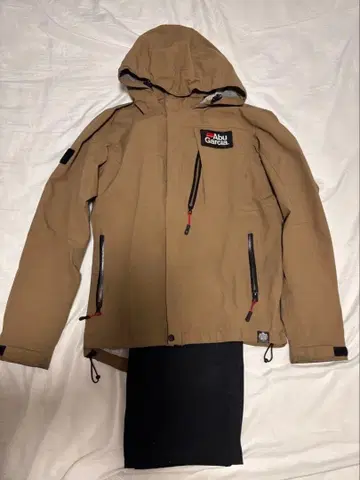 아부 가르시아(Abu Garcia) 스탠다드 레인수트