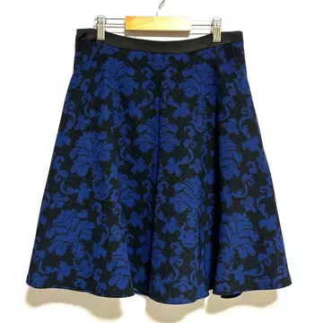 BRIGITTE 플레어 스커트 파랑 블랙 플라워 무늬 무릎 기장 11