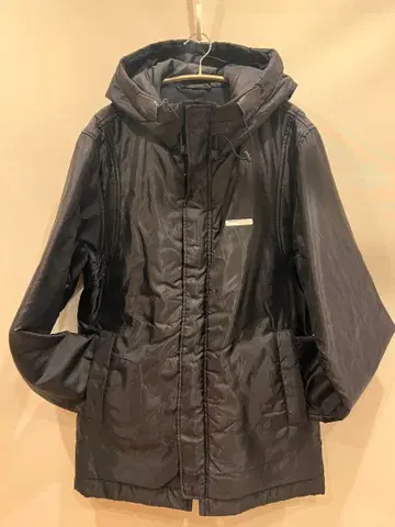 FINAL HOME 파이널 홈 블랙 코트 후드 부착