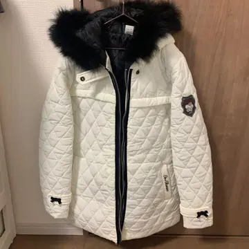 화이트 퀼팅 다운 자켓