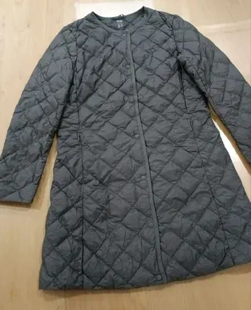 UNIQLO M 사이즈 울트라 라이트 다운 롱 자켓 그레이 롱