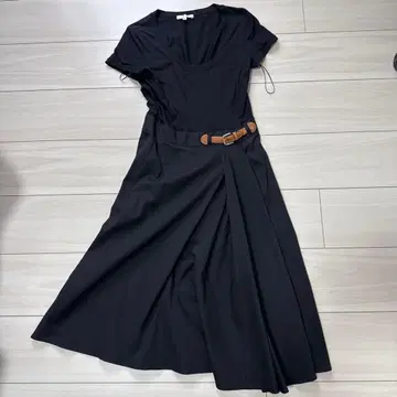PAULE KA 허리 벨트 포함 블랙 원피스