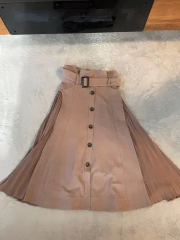 새상품급 Mystrada 베이지 트렌치풍 플레어 스커트 벨트 포함 M