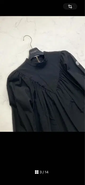 새상품급 보더스 앳 발코니 스모크 블라우스 블랙 36 핀턱