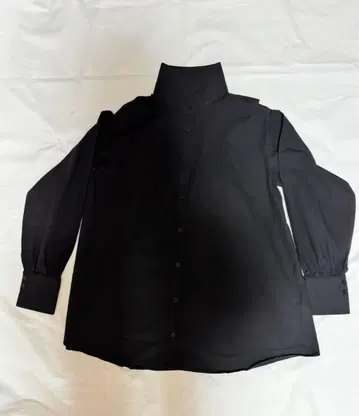 블랙 백 오픈 긴팔 셔츠