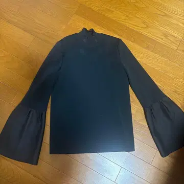 ADORE 니트 블랙 M 플레어 소매