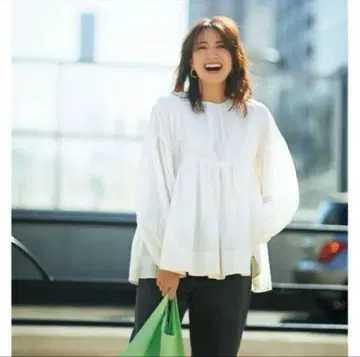 미라 오웬 프렌치 린넨 개더 튜닉 화이트