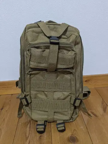 카키 밀리터리 백팩