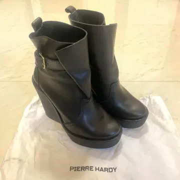 피에르 아르디 웨지 숏부츠 37