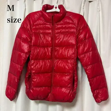 빨간색 다운 자켓 풀 집업