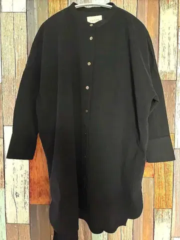 TUTIE. ai님 meg님 콜라보 코튼 기모 밴드 카라 블라우스