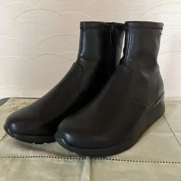 미사용품 le coq sportif 부츠 BLACK 사이즈 25.0