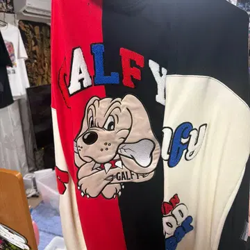 GALFY 개 캐릭터 점퍼?