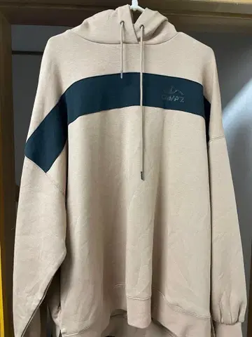 CAMP7 엠보싱 절개 후드티