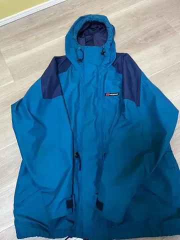 berghaus GORE-TEX 마운틴 후드티