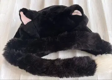 고양이 귀 달린 퍼 모자