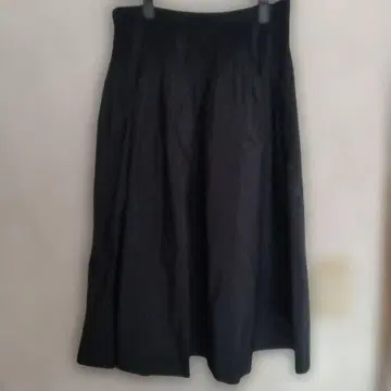 K.T. 블랙 플레어 스커트 사이즈 9 꼼사데모드