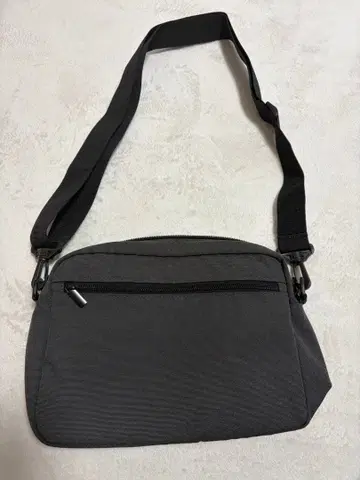 MURA 그레이 숄더백