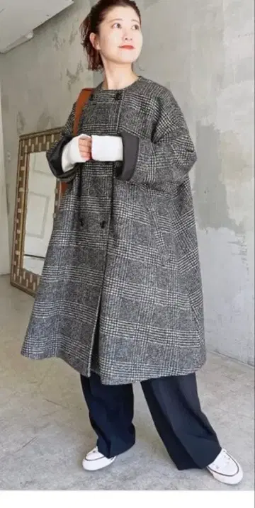 스픽 앤 스팬 W 슬리버 노카라 체크 판초