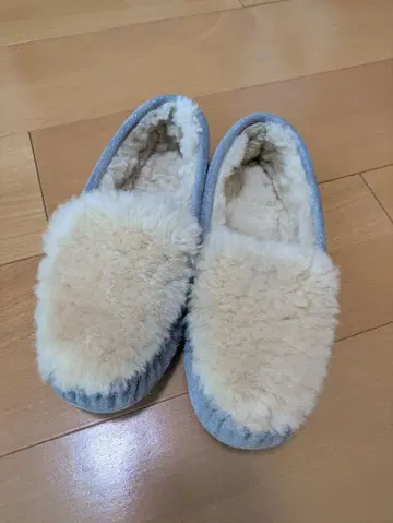 EMU Australia 퍼 모카신