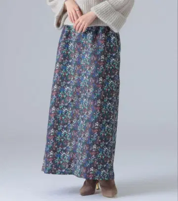 [ 미사용 새상품 ] EFFE BEAMS 컬러풀 플라워 스커트