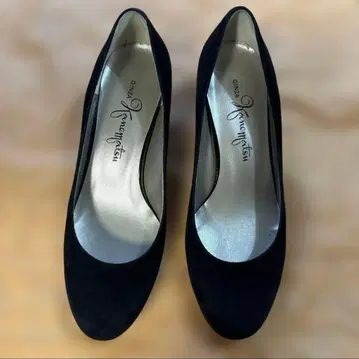 긴자 카네마츠 스웨이드 펌프스 라운드토 22cm