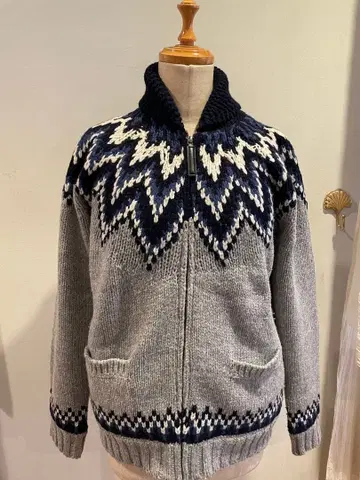 UNIQLO 노르딕 무늬 울 혼방 카우친 스웨터