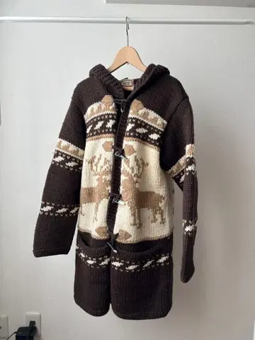 루돌프 무늬 니트 코트 후드 부착