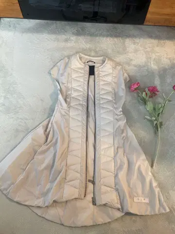 타트라스 다운 베스트 새상품급