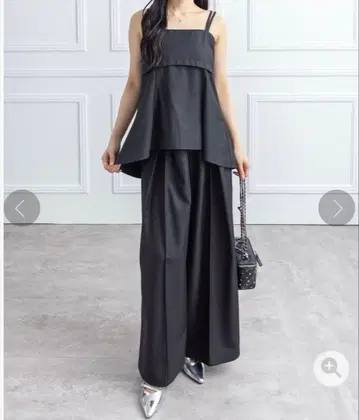 [ 12/27까지 판매 ] CLEAR BASIC 턱 디자인 와이드 팬츠