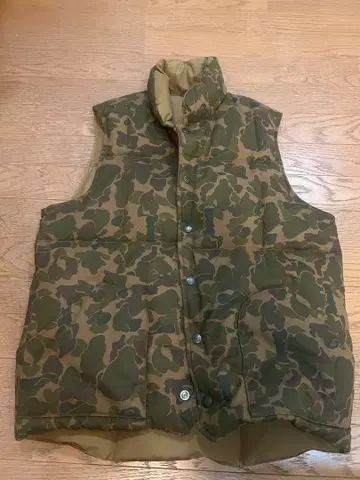 마운트레냐 카모플라쥬 다운 베스트