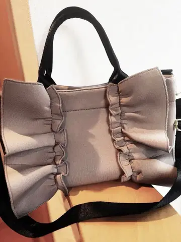 pink trick 프릴 토트백 2WAY 카키 다이버