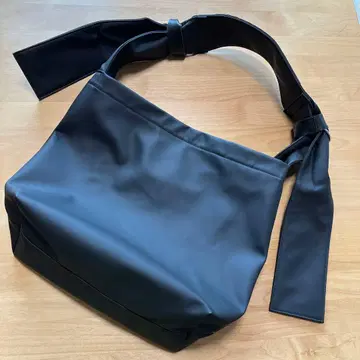 PUBLIC TOKYO (별주 YOROZU) 타스키 숄더