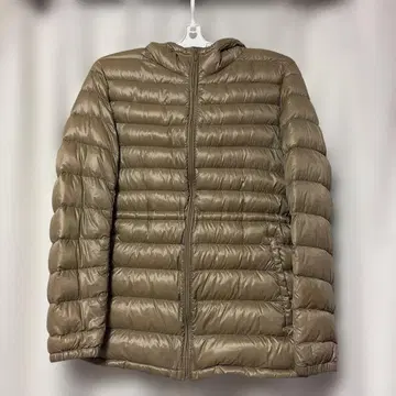 UNIQLO 베이지 후드 부착 다운 자켓