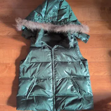 그린 다운 베스트 퍼 후드 포함