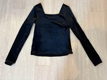 [ ELLIE ] 벨로아 상의 [ BLACK ]