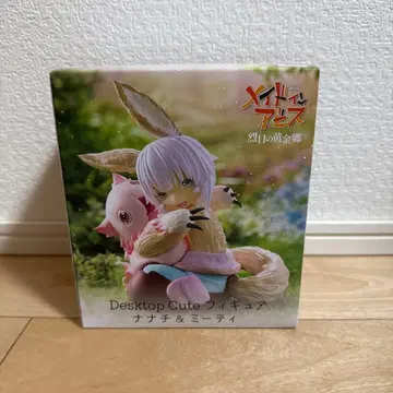Desktop Cute 피규어 나나치와 미티