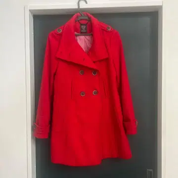 ZARA 빨간색 피 코트 M 사이즈