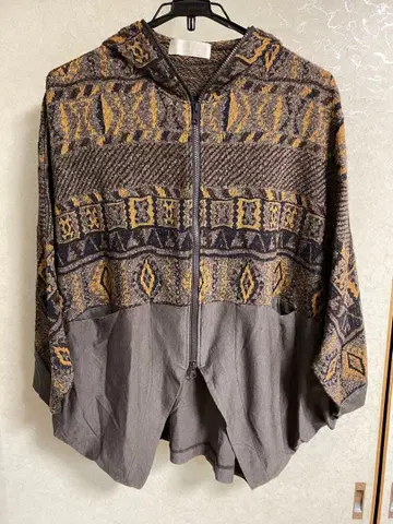 가격 인하 쓱 걸치기 편안한 판초풍 가디건