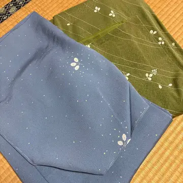 파랑과 초록 꽃무늬 코몬 세트