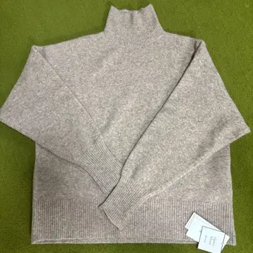 [ 새상품 ] Mila Owen 울 혼방 니트