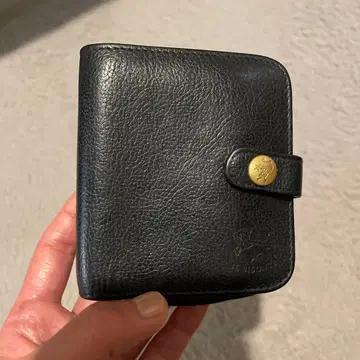 블랙 가죽 이단 접이식 지갑 일비종떼