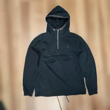 볼컴 블랙 후드 부착 트레이닝복 하프 지퍼
