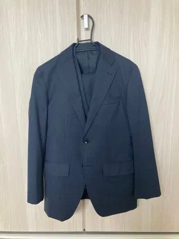 네이비 수트 싱글 브레스 베스트 포함